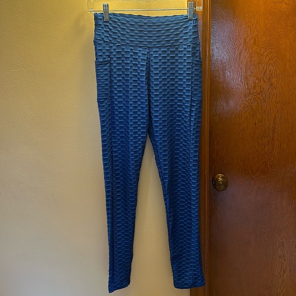Scrunchy bum leggings - Picture 3 of 3